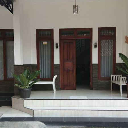 Sayana Homestay Sleman  Exteriér fotografie