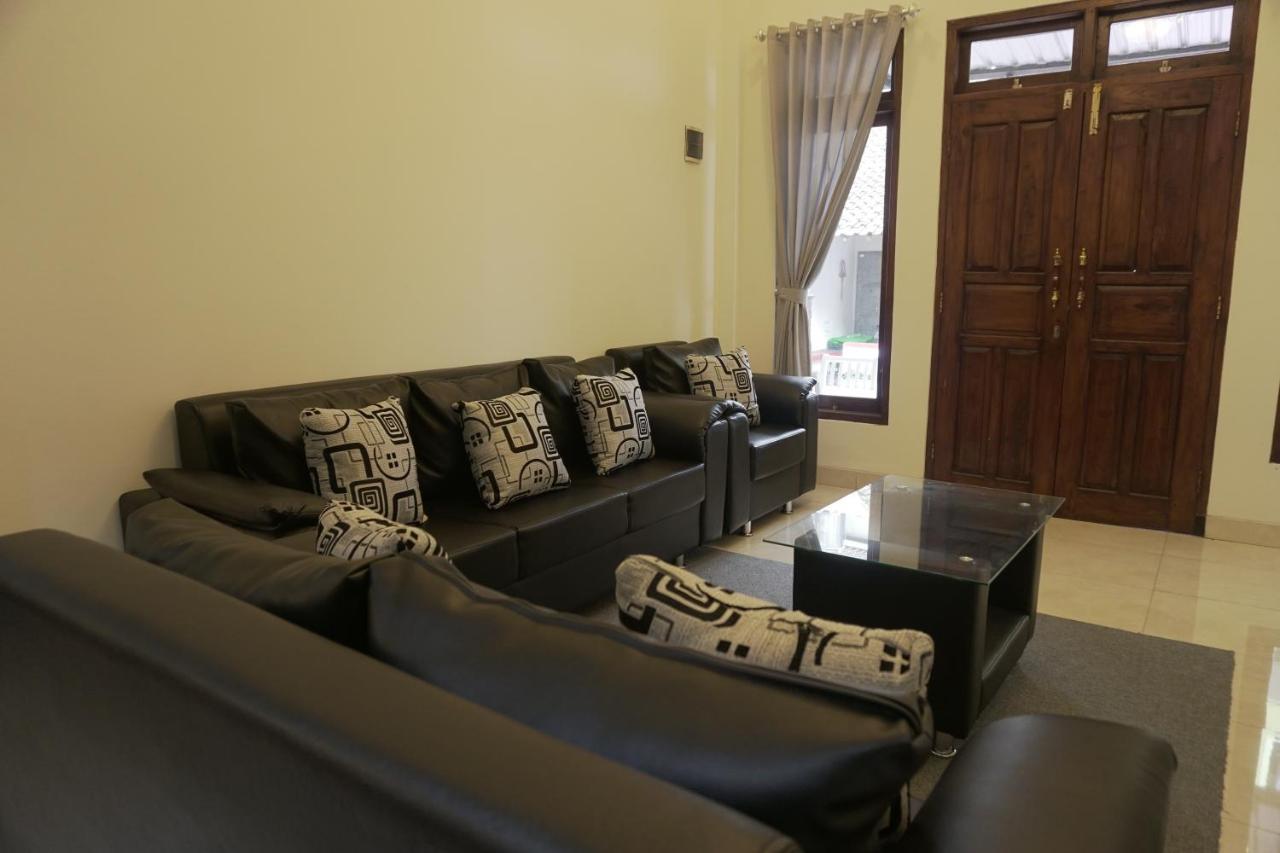 Sayana Homestay Sleman  Exteriér fotografie